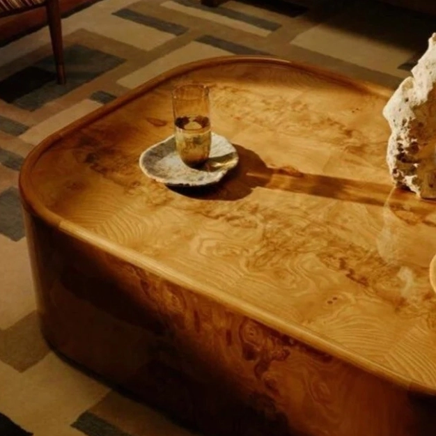 Mesa de café redonda de madera maciza de estilo rural