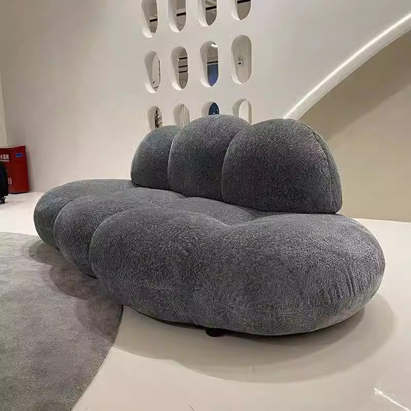 Sofá de lana de alpaca en forma de nube