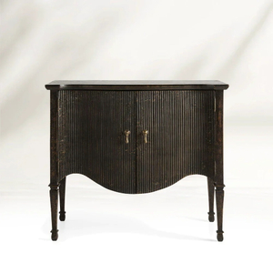 Gabinete de almacenamiento en la sala en forma de arco