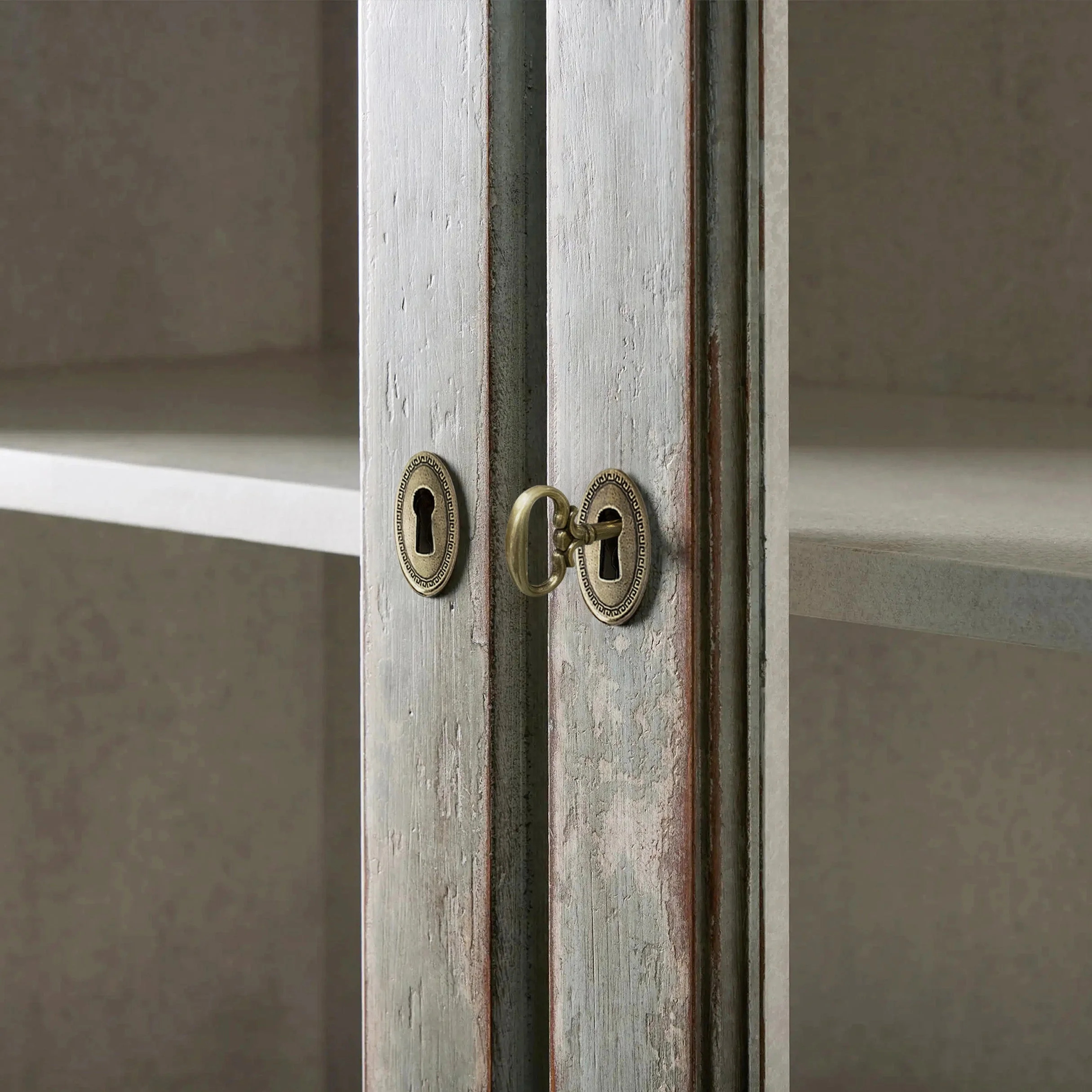 Gabinete de vidrio de arco de roble de roble blanco