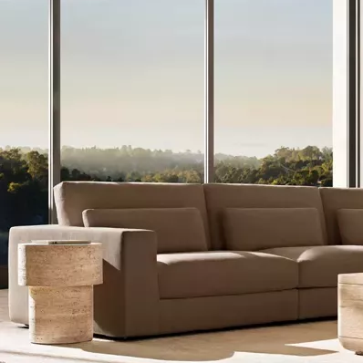 Mesa lateral de mármol: el micro-narrador de la estética espacial