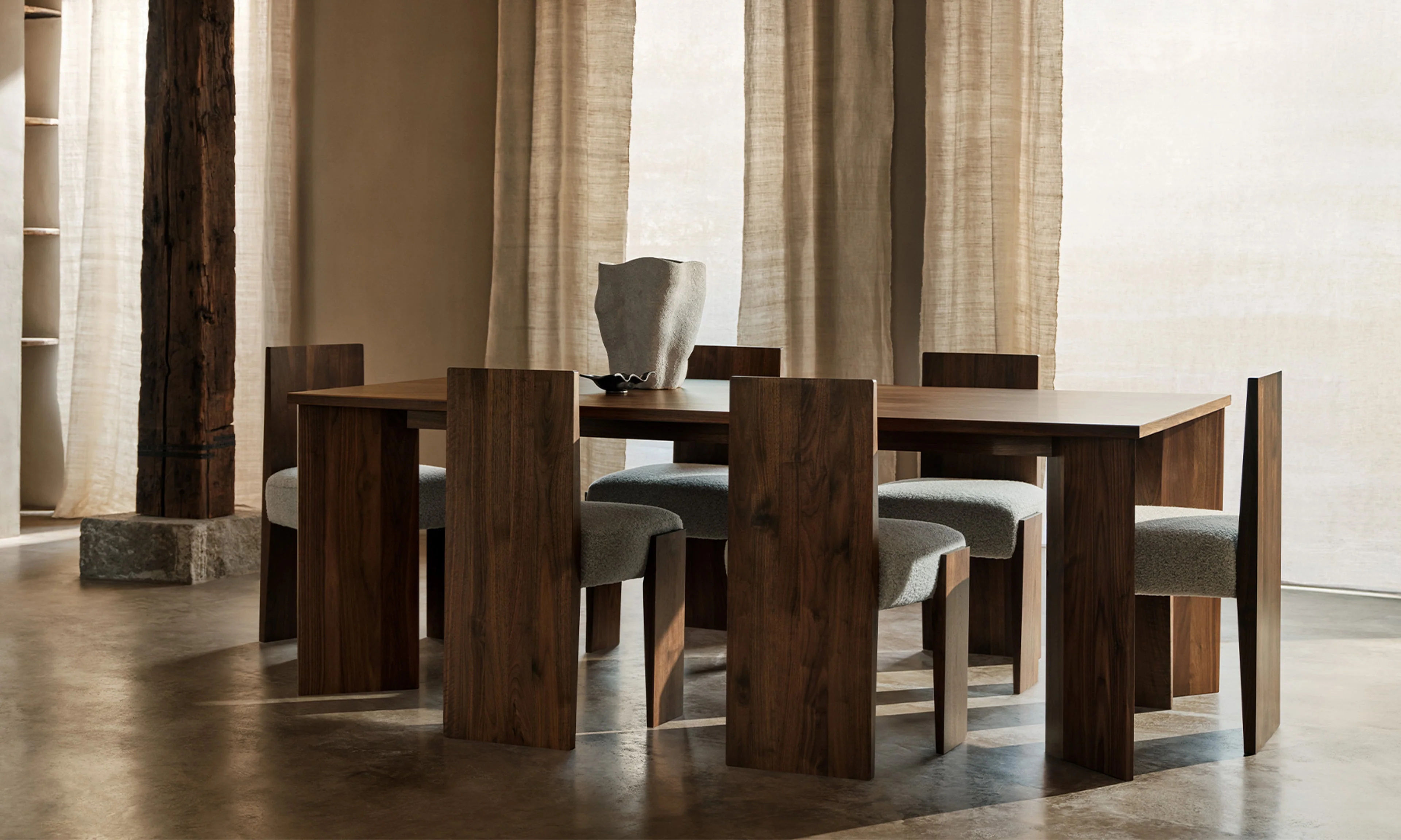 Mesa de comedor rectangular de Oak Finnley
