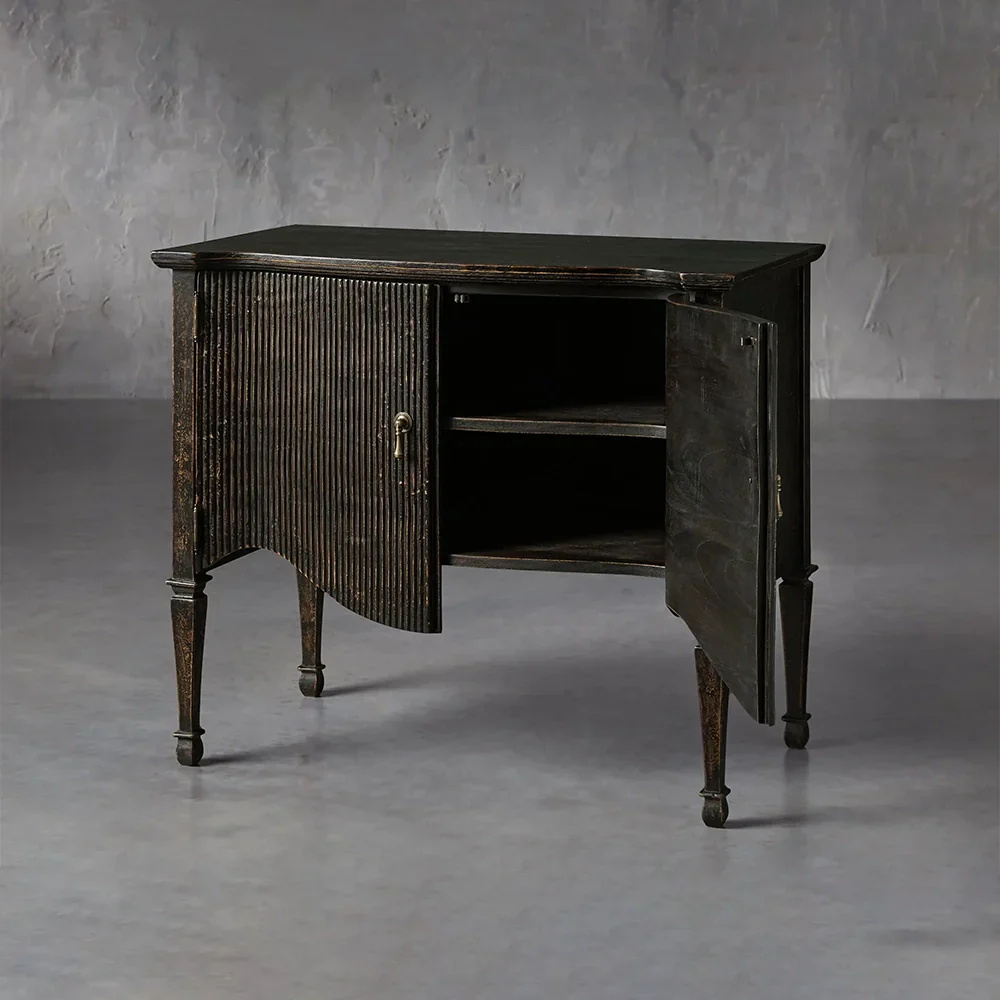 Gabinete de almacenamiento en la sala en forma de arco