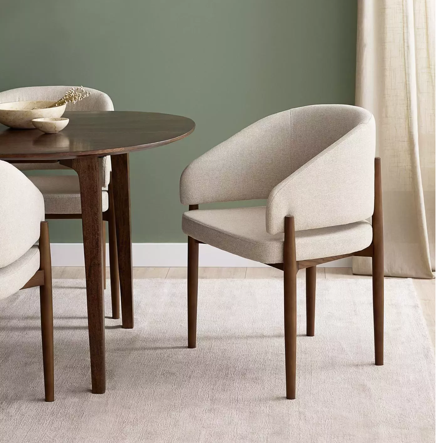 Sillón vs. Silla sin brazos: una guía comparativa para elegir la derecha 'Space Companion '