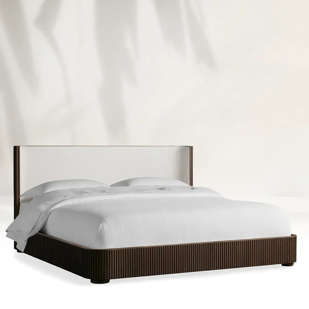 Cama de madera maciza de Finnley
