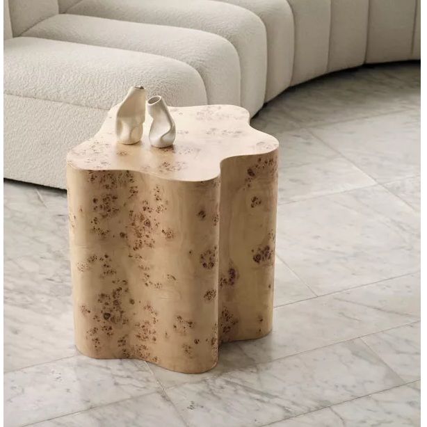 Mesa lateral de madera de burl irregular: una fusión de textura natural y funcionalidad práctica