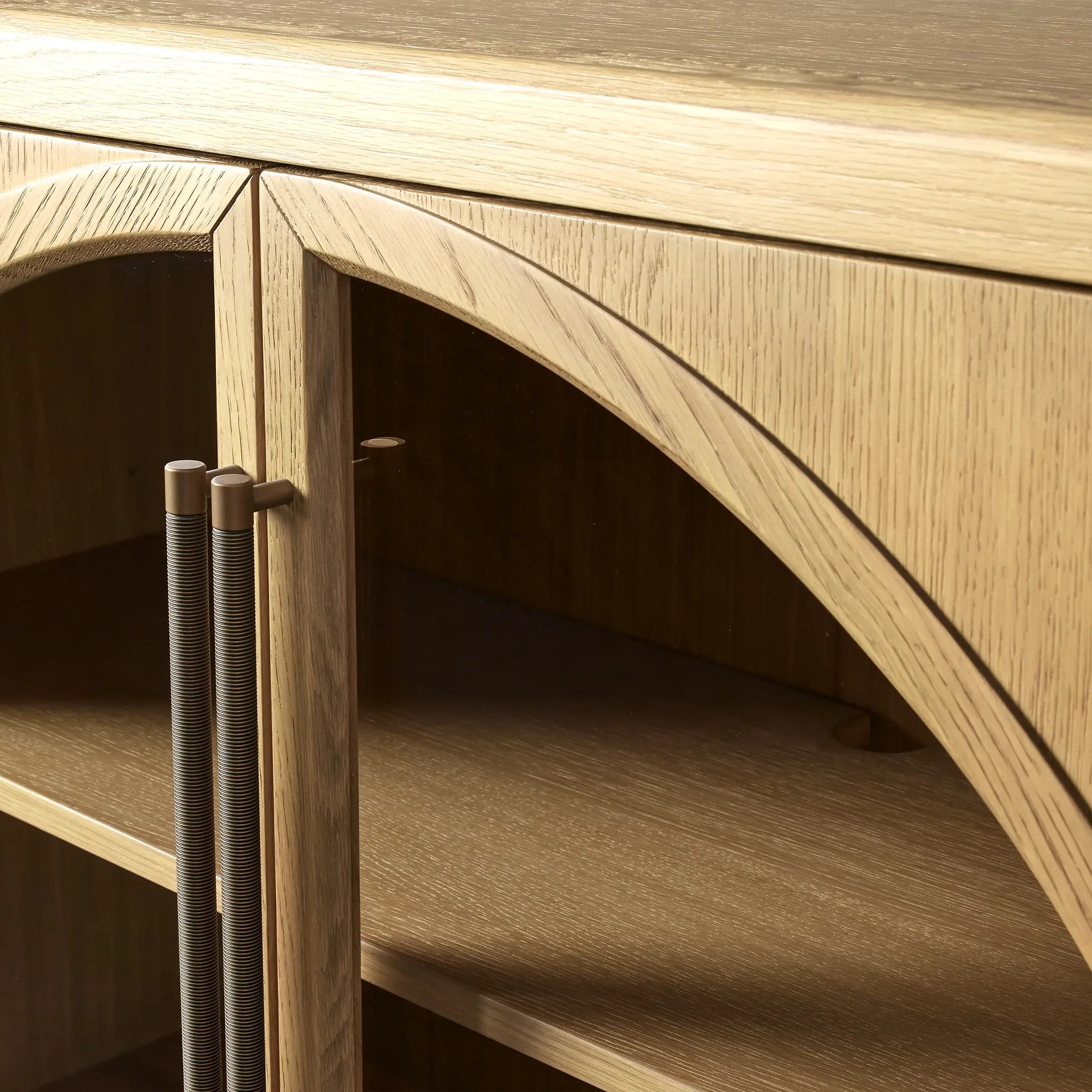 Bajo - perfil de vidrio negro - gabinete delantero