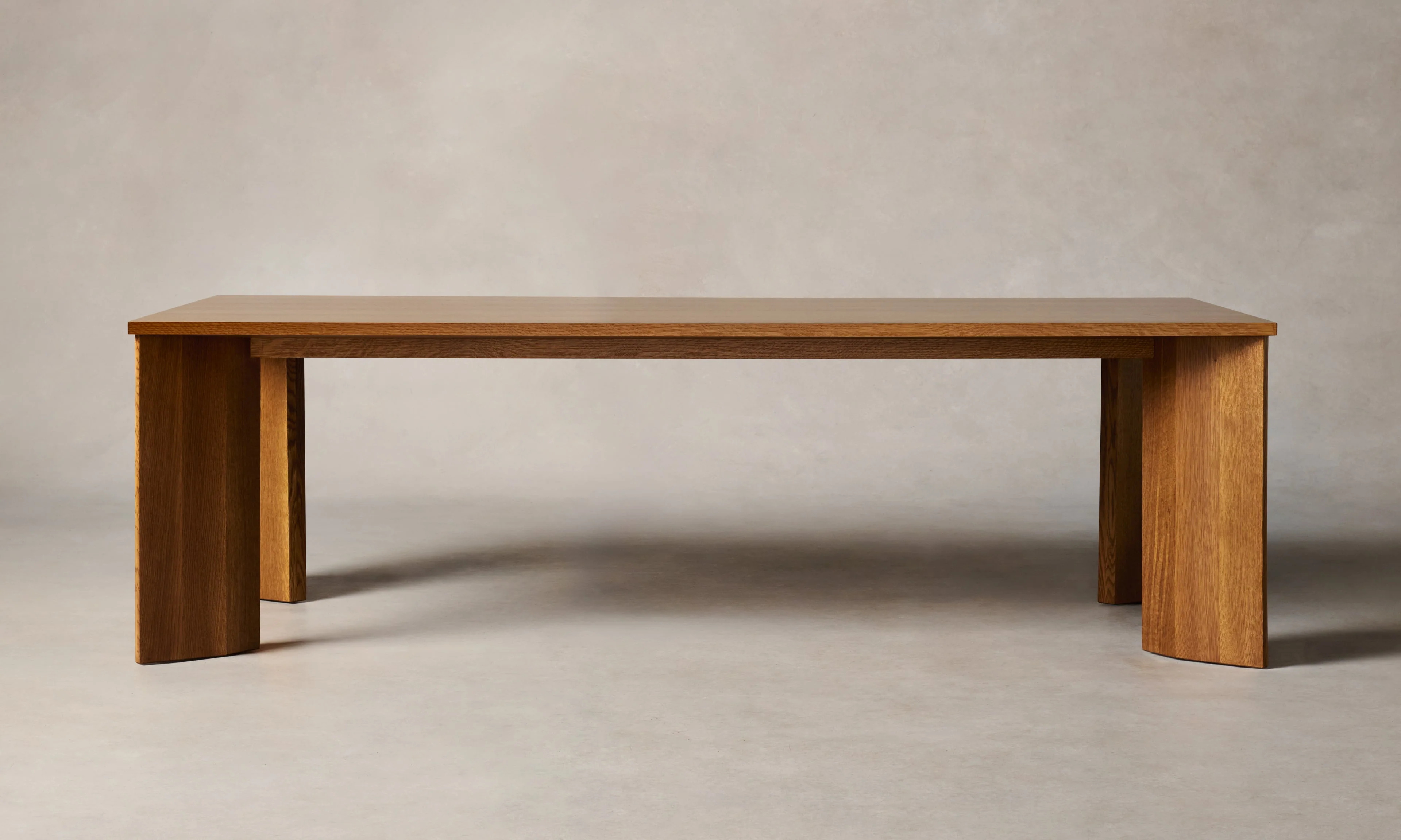 Mesa de comedor rectangular de Oak Finnley