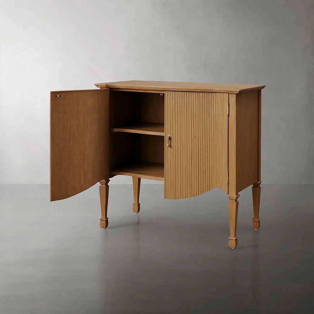 Gabinete de almacenamiento en la sala en forma de arco