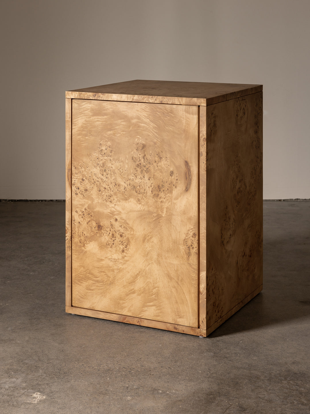 Natural Burl - Gabinete de pie estampado