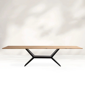 Mesa de comedor de madera maciza